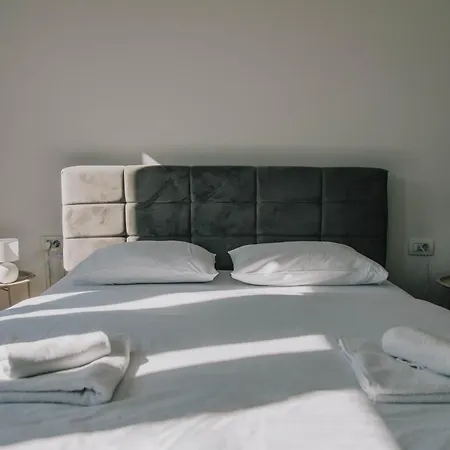 Engadin Newly Designed 1bdr Apartment